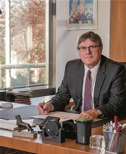 Landrat Sebastian Schuster.privat