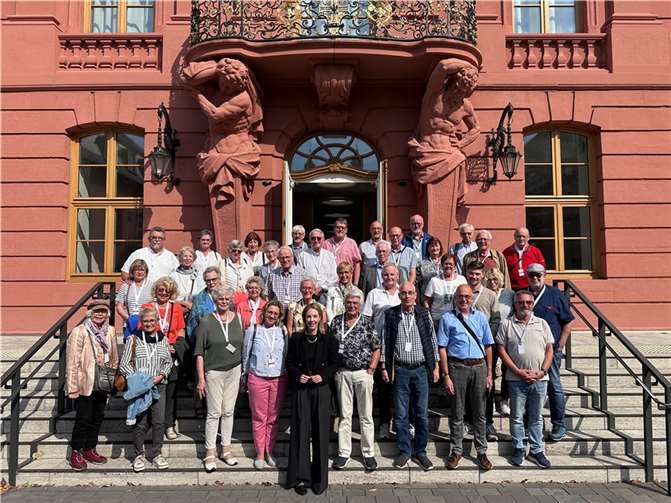 Landtagsabgeordnete Ellen Demuth, CDU, begrüßte kürzlich eine große Besuchergruppe aus ihrem Wahlkreis im Landtag in Mainz. Foto: Beate Kerres