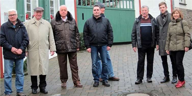 Landtagsabgeordneter Guido Ernst (Dritter von links) bei seinem Besuch in Königsfeld.privat