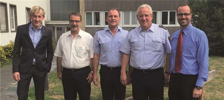 Landtagsabgeordneter Marc Ruland und Clemens Hoch besuchen die Polizeiinspektion in Mayen.  privat