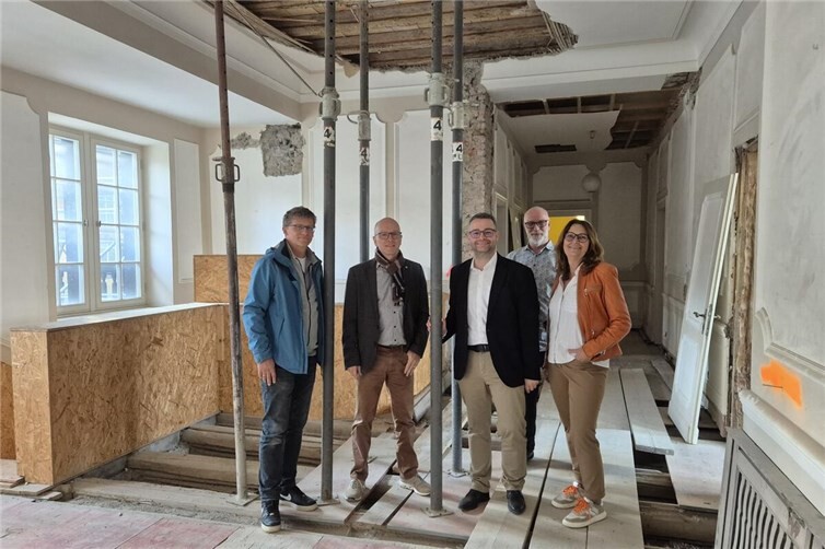 Landtagsabgeordneter Torsten Welling (CDU) und die Bundestagsabgeordnete Mechthild Heil (CDU) informierten sich über den aktuellen Stand der Arbeiten.Foto: privat