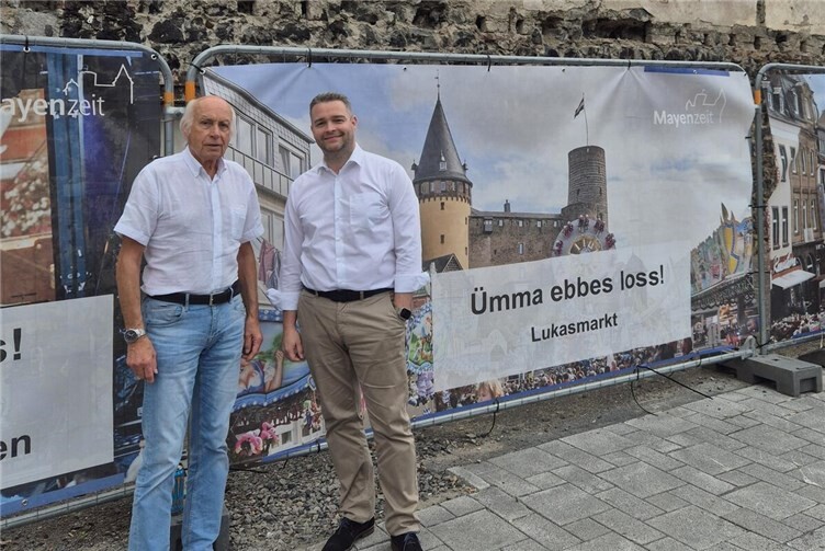 Landtagsabgeordneter Torsten Welling mit Bürgermeister Bernhard Mauel. Foto: privat