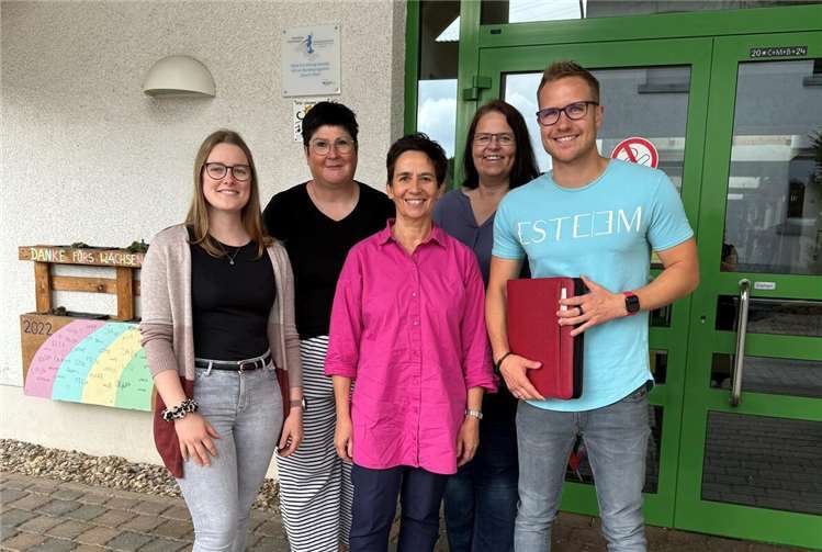 Landtagskandidat Nicolas Cordes bei der Kindertagesstätte Backhaus in Polch.  Foto: privat