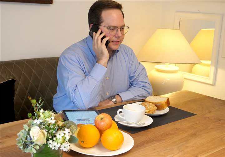 Landtagskandidat Pascal Badziong bleibt digital auf Empfang.Foto: Privat