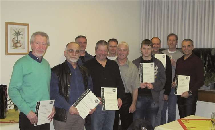 Langjährige Mitglieder wurden für ihre Treue geehrt.  Privat