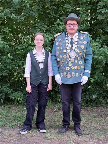Lara Marie Lorenz, Jungschützenprinzessin und Christoph Stein, Schützen- und Scheibenkönig. Foto: privat