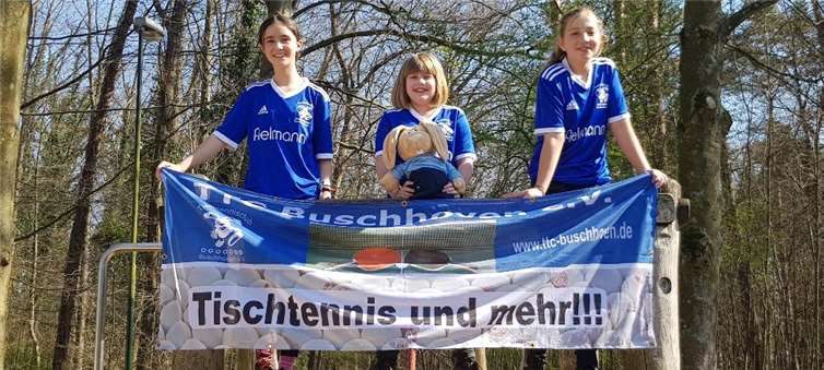 Lara Melsbach, Larissa Leone und Jeanette Pesch traten für den Kreis Bonn beim Bezirksfinale der Mannschaftsmeisterschaften an. Foto: privat