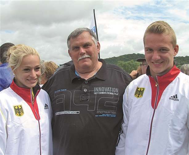 Larissa Schilde (l.) und Tim Müller (r.) konnten bei der Junioren-Europameisterschaft im Kanurennsport wichtige Erfahrungen sammeln, aber auch gute Ergebnisse erzielen.privat