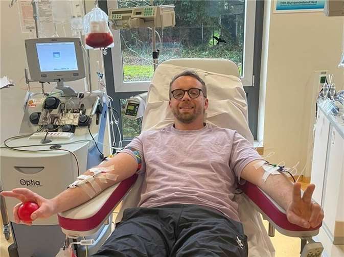 Lars ist auch stolz, seine Angst für die Spende überwunden zu haben.  Foto: privat
