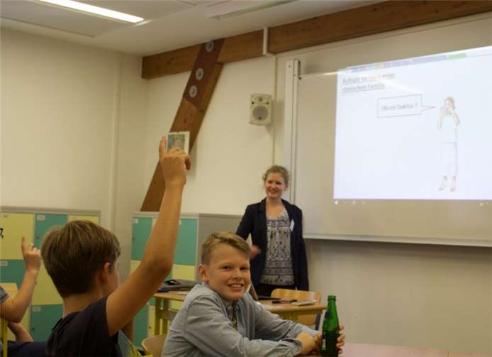 Latein-Schnupperstunde bei Lehrerin Christina Gödert.  Malte Harzem