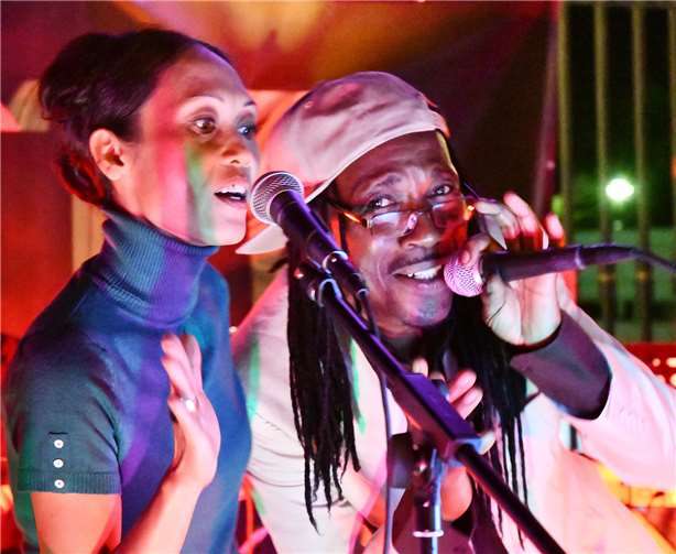 Latenite stammen aus demKreis und haben sich bereits einen Namen gemacht.