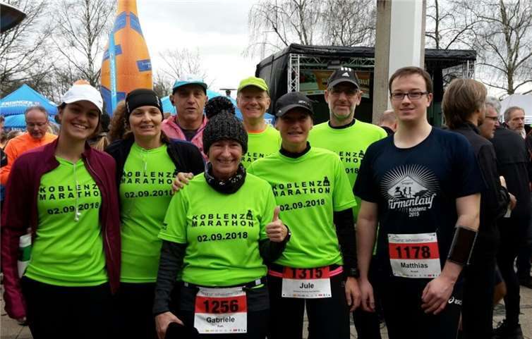 Lauf-Botschafter des Koblenzer Sparkassen Marathons warben beim Silvesterlauf in Montabaur für den Citylauf ums Deutsche Eck. 