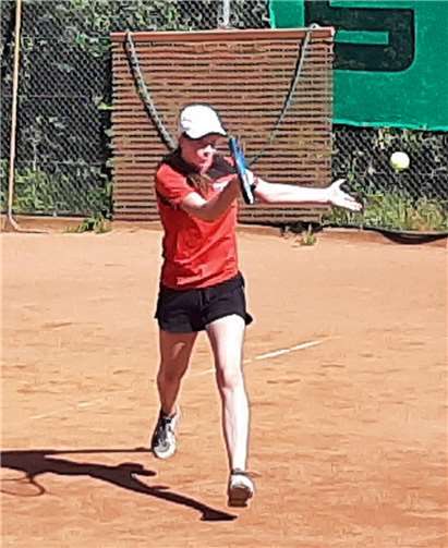 Lea Klein (U15 Mädchen) entschied den Tiebreak im 3. Satz mit 10:6 für sich.Foto: Gerd Stoffel