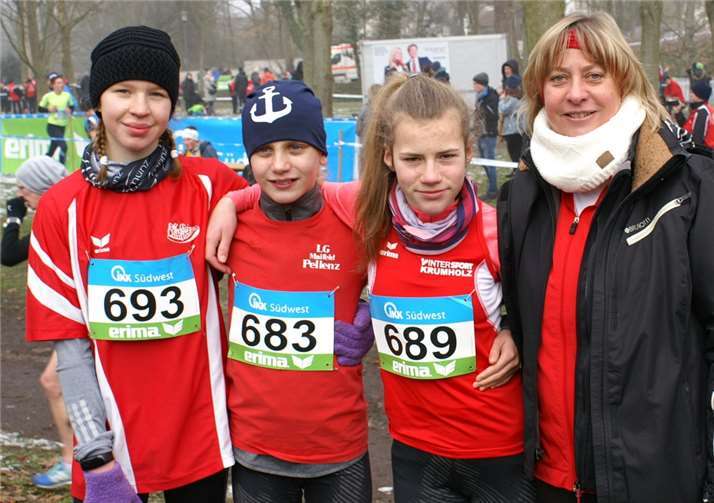 Lea Steidl, Leonie Kupser und Lena Rotta erliefen gemeinsam den Vizetitel privat.