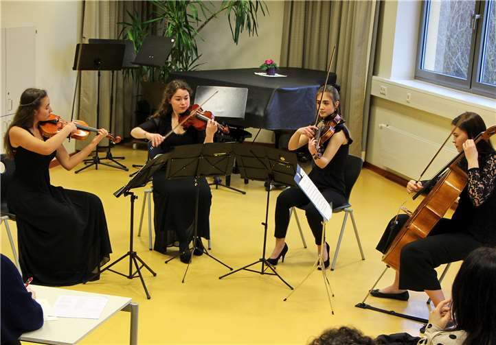 Leah Münzer, Jeanne Frida Lieser, Julia Andrei-Sauerborn und Rebecca Wiesend.Foto: Metternich