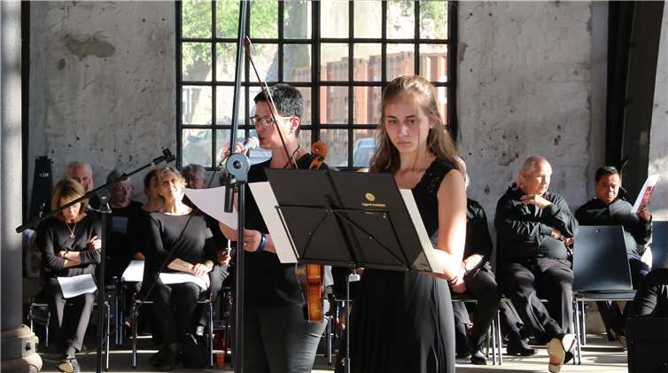 Leah Münzer bezauberte ihr Publikum mit einem Violinsolo.