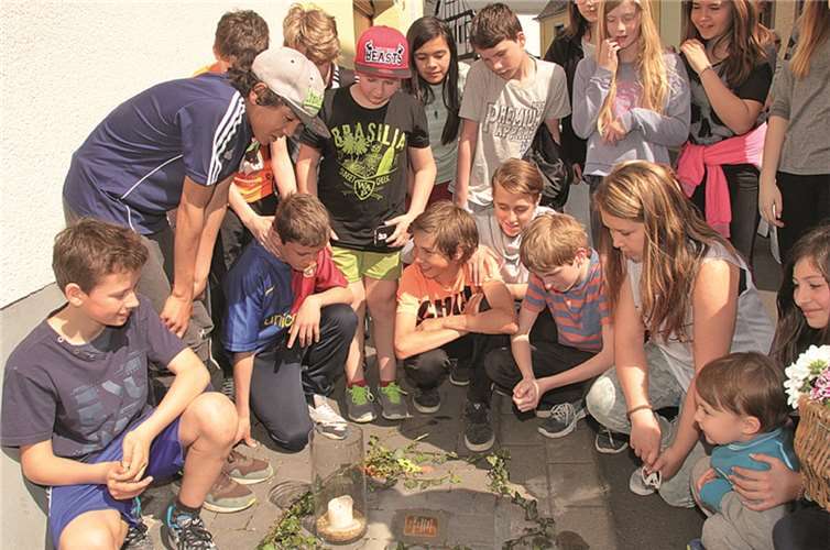 Lebendiger Geschichtsunterricht: Schülerinnen und Schüler der Klasse 6a der Realschule Plus. AND