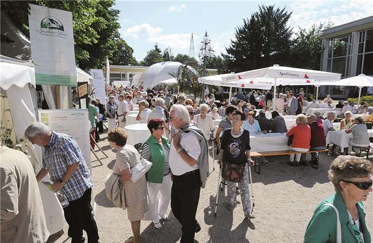 Lebhafter Betrieb herrschte im Kurpark, insgesamt kamen gut 4000 Genießer.