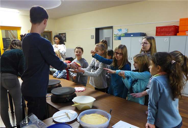 Leckere Crêpes wurden für die Viertklässler gebacken. privat
