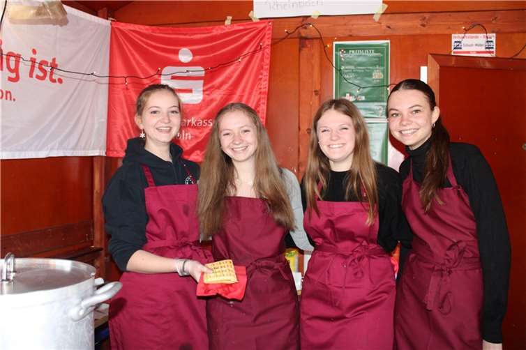 Leckere Waffeln zugunsten des bevorstehenden Abiballs –das ließen sich die vielen Gäste nicht zweimal sagen.