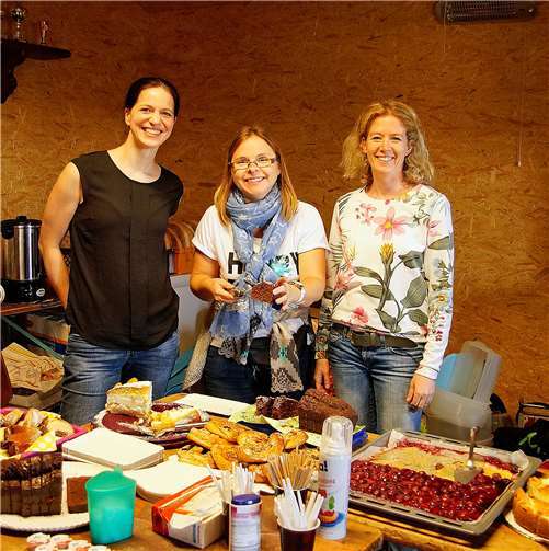 Leckere selbstgebackene Kuchen verwöhnten die Gaumen der Gäste.