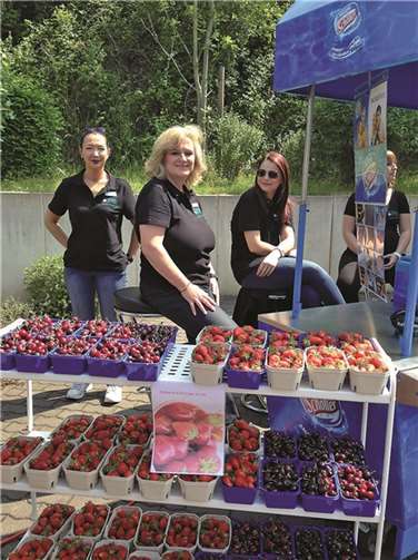 Leckere süße Früchte wurden angeboten.