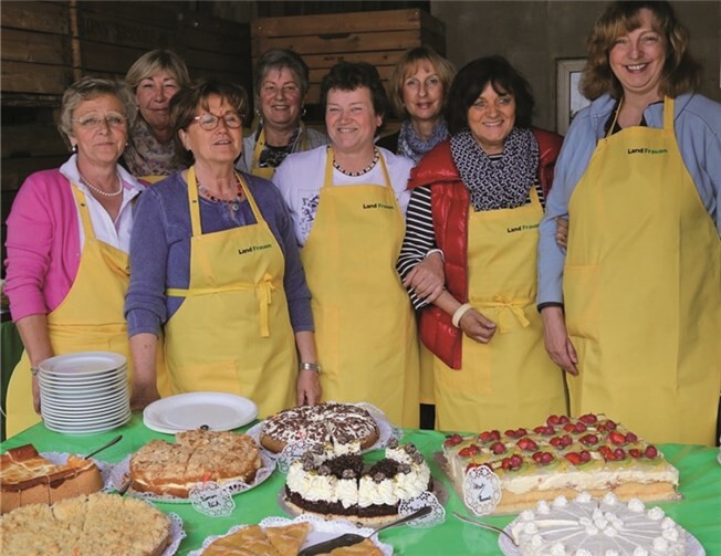 Leckeres Naschwerk gab es am Stand der Landfrauen.