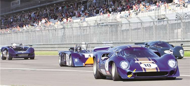 Legendäre Boliden treffen am Nürburgring aufeinander.privat