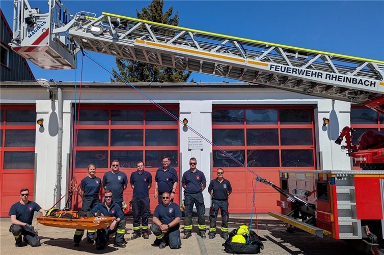 Lehrgang erfolgreich bestanden: Eine Kameradin und sechs Kameraden verstärken ab sofort die Einheit für die Einfache Rettung aus Höhen und Tiefen der Freiwilligen Feuerwehr Rheinbach.