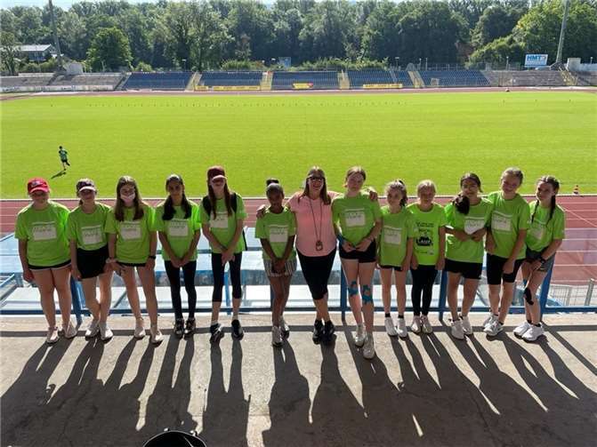 Leichtathletik-Mannschaft WK III der Mädchen (Jahrgänge 2009-2007). Fotos: privat