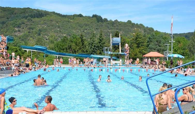 Leider muss der Start der Badesaison des Remagener Freizeitbades aufgrund der aktuellen Corona-Lage und den damit verbundenen Einschränkungen verschoben werden.Foto: Stadt Remagen