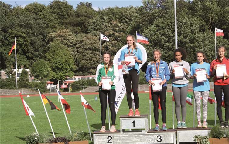 Lena Brunnhübner (links) konnte nach holprigem Start bis auf den zweiten Rang vorrücken. privat