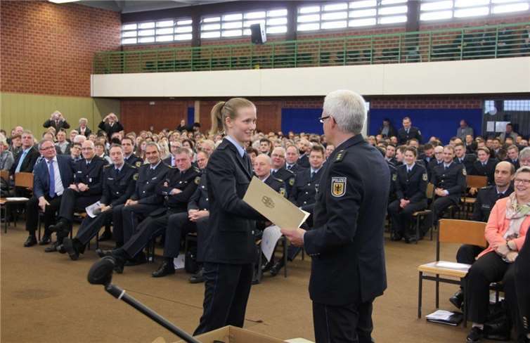 Lena Forsch schloss als Lehrgangsbeste ab.  BPOLAFZ SWT