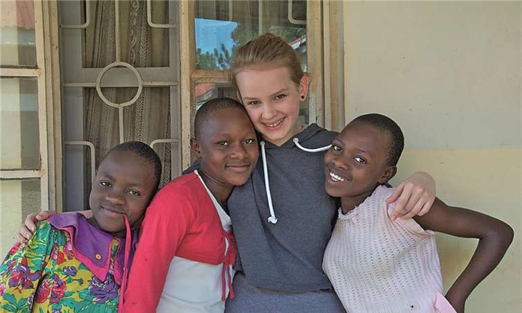 Lena Glemser aus Darmstadt, die für ihren Einsatz in Uganda ausgezeichnet wird. privat