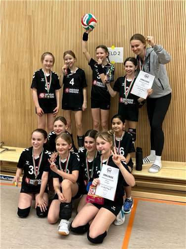 Leni, Charlotte, Lillian, Anne, Linn und Melina und auch hier an Trainerin Lea. (vordere Reihe im Foto)