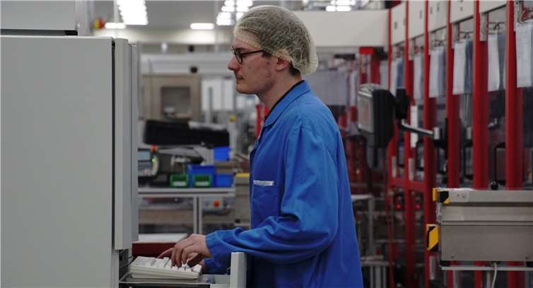 Lennart Junglas an sinem Arbeitsplatz.Privat