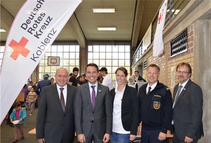 Leo Biewer (Vorstandsvorsitzender DRK-Kreisverband Koblenz-Stadt e.V.), David Langner (Staatssekretär im Ministerium für Soziales, Arbeit, Gesundheit und Demografie), Katharina Göricke (DRK Koblenz, Einrichtungsleitung), Dr. Bernd Krawczyk (LFKS) und Volker Grabe (Geschäftsführer DRK-Kreisverband Koblenz-Stadt e.V.).privat