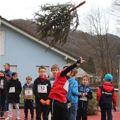 Leon Lesum aus St. Katharinen wirft 2025 4,43 m weit.  Foto: VfL Waldbreitbach/Josef Hoß