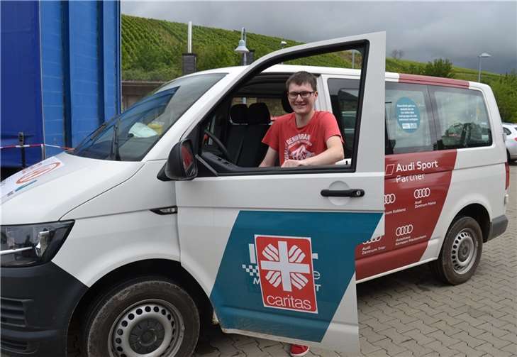 Leon Schlösser bringt die Menschen sicher durch das Ahrtal. Foto: privat