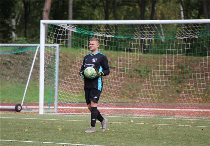 Leon Schneider sicherte das Remis mit einer Glanztat in der Schlussminute. Foto: privat