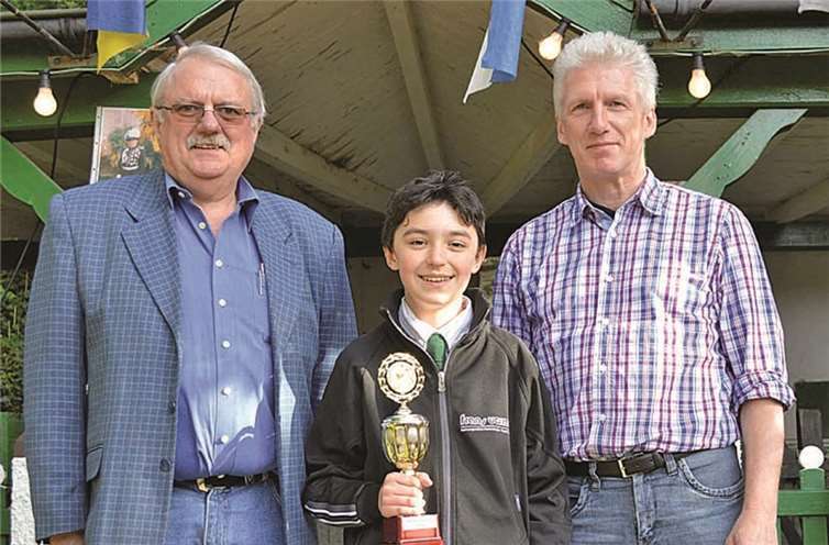 Leon Topalovic hatte beim Serienschießen die Nase vorn.