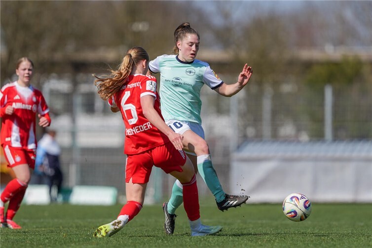 Leonie Krump (mintfarbenes Trikot) erzielte den wichtigen Ausgleichstreffer für die ihre Bäckermädchen.Foto: privat