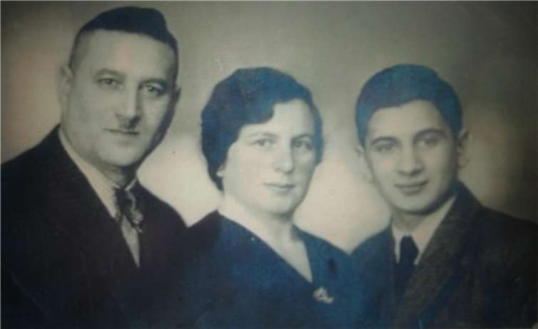 Wie die Froehlings in den USA Fuß fassten Leopold, Frieda und Werner Froehling. Foto: privat
