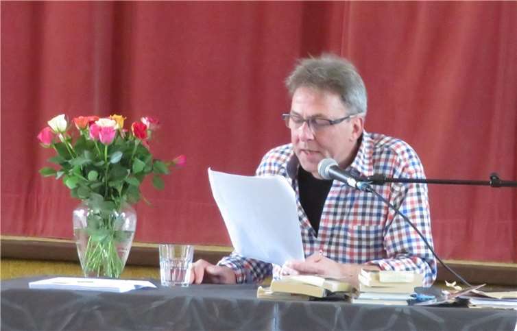 Lesung aus dem Roman „Cora und die Botschaft der Könige“: Frank Becker zu Gast am St. Joseph-Gymnasium. Foto: privat