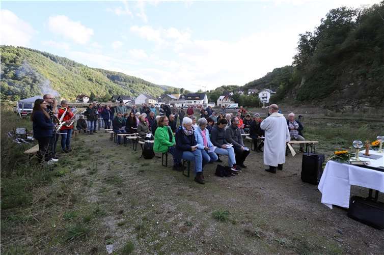 Schmerzhafter Abschied in Ahrbrück Letzter Gottesdienst und Entwidmung. Foto: Bistum Trier