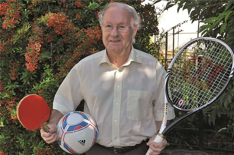 Leuchtendes Vorbild in Sachen geistiger und körperlicher Mobilität: Für den inzwischen 82 Jahre alten Hansi Werner senior, Ehrenvorsitzender des SVW Mainz, war der Sport von Kindesbeinen an wichtiger Teil seines Lebens. Auch für viele andere Rheinland-Pfälzer der Generation „60 plus“ gewinnt die sportliche Betätigung erfreulicherweise mehr und mehr an Bedeutung. LSB-Archiv/M. Heinze
