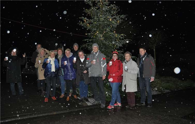 Lichterglühen in Pfaffenheck bei Schneefall.privat