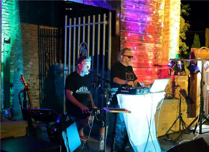 Liedermacher Markus Fischer und DJ G.I.D. sorgten für einen gelungenen Abschluss der diesjährigen Veranstaltungsreihe.