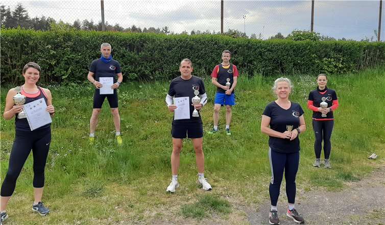 Liefen die Lauf-Challenge (v.l.n.r.): Christine Barkholz, Josef Müller, Michael Brang, Christoph Schmitt, Michaela Heynert und Jacqueline Strittmatter.Foto: privat