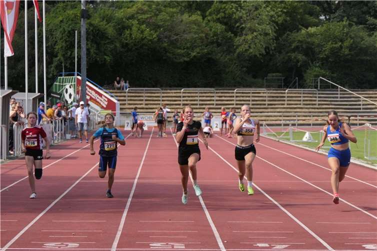 Lina Näkel beim Sprint. Foto: Jens Fahrenbruch